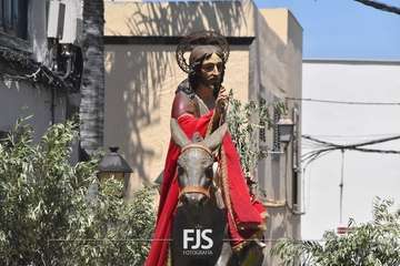 La procesión de La Burrita toma San Juan después de dos años de suspensión por la pandemia/Francisco Javier Santana y Antonio Alí.